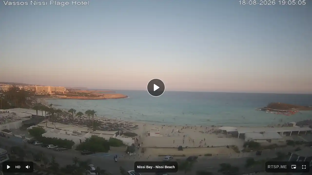 Webcam snapshot from :city — August 18, 2026 16:00
