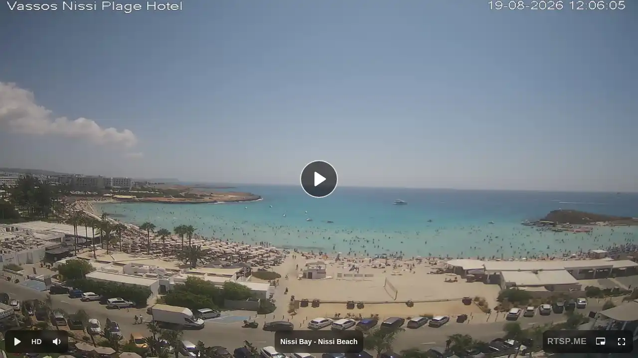 Webcam snapshot from :city — August 19, 2026 09:00
