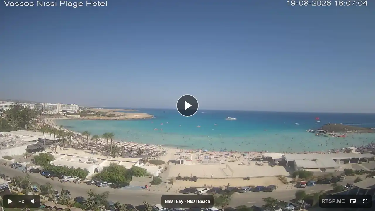 Webcam snapshot from :city — August 19, 2026 13:00