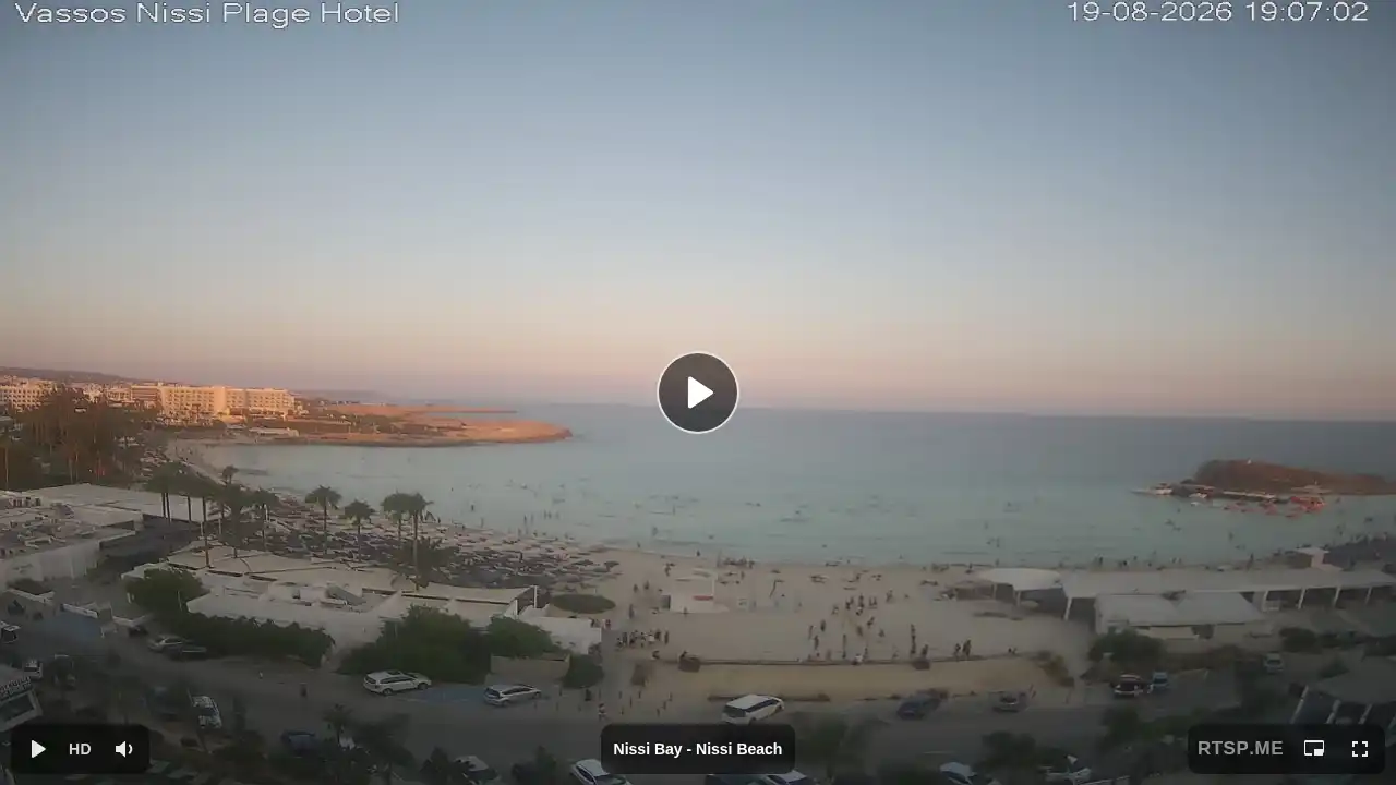 Webcam snapshot from :city — August 19, 2026 16:00