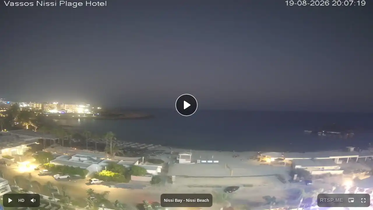 Webcam snapshot from :city — August 19, 2026 17:00