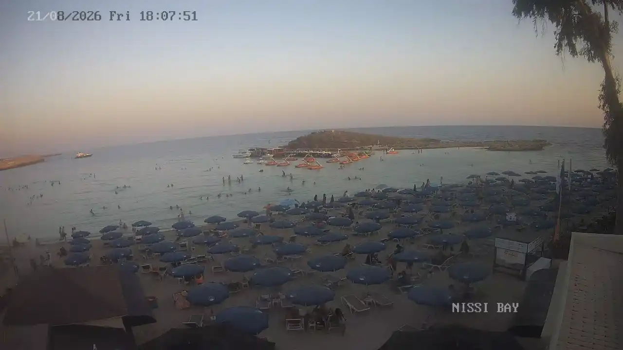 Webcam snapshot from :city — August 21, 2026 16:00