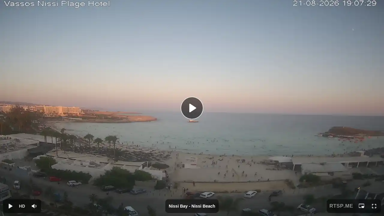 Webcam snapshot from :city — August 21, 2026 16:00