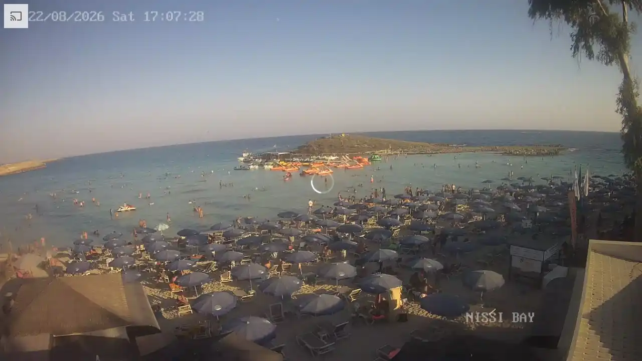 Webcam snapshot from :city — August 22, 2026 15:00
