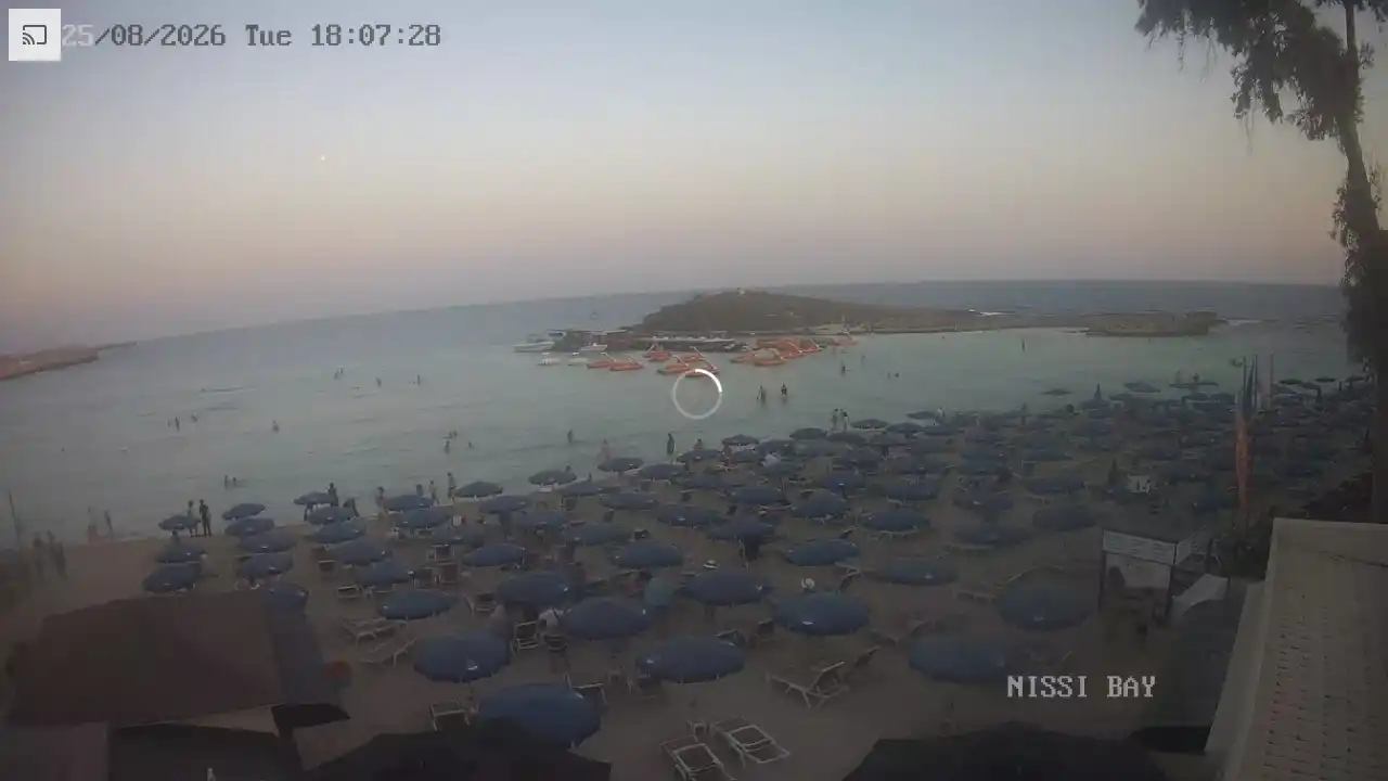 Webcam snapshot from :city — August 25, 2026 16:00