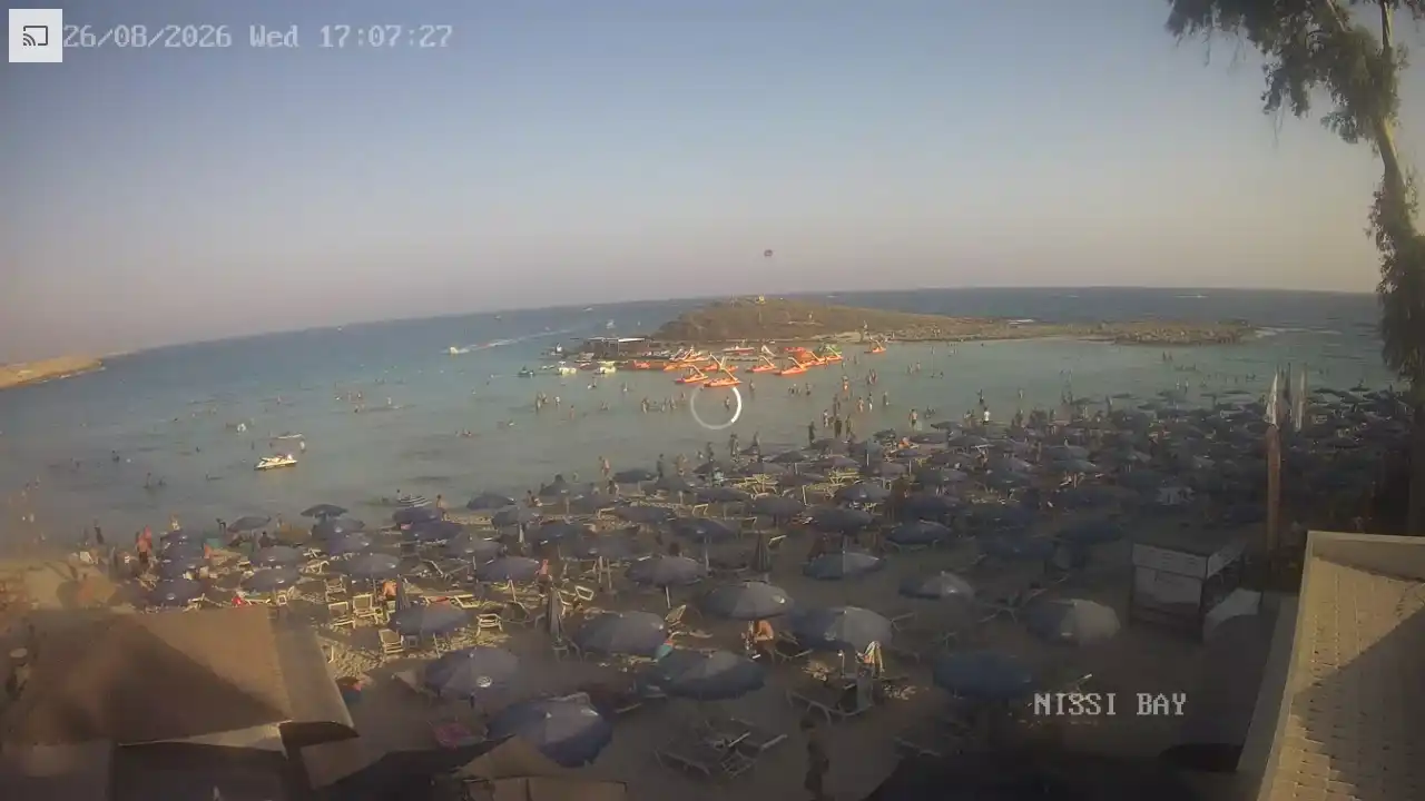 Webcam snapshot from :city — August 26, 2026 15:00