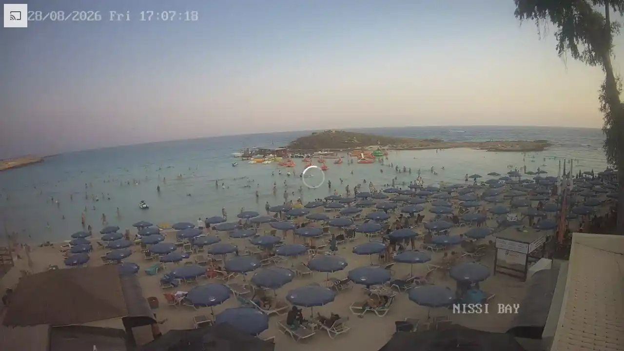 Webcam snapshot from :city — August 28, 2026 15:00