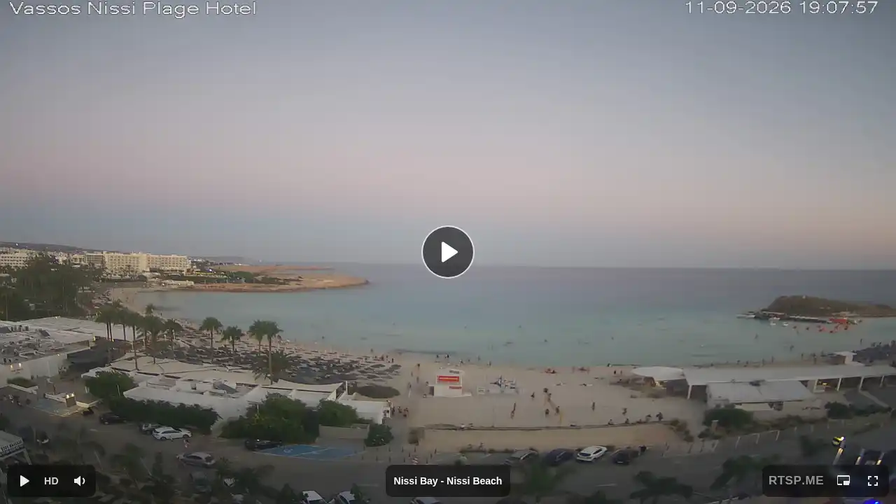 Webcam snapshot from :city — September 11, 2026 16:00