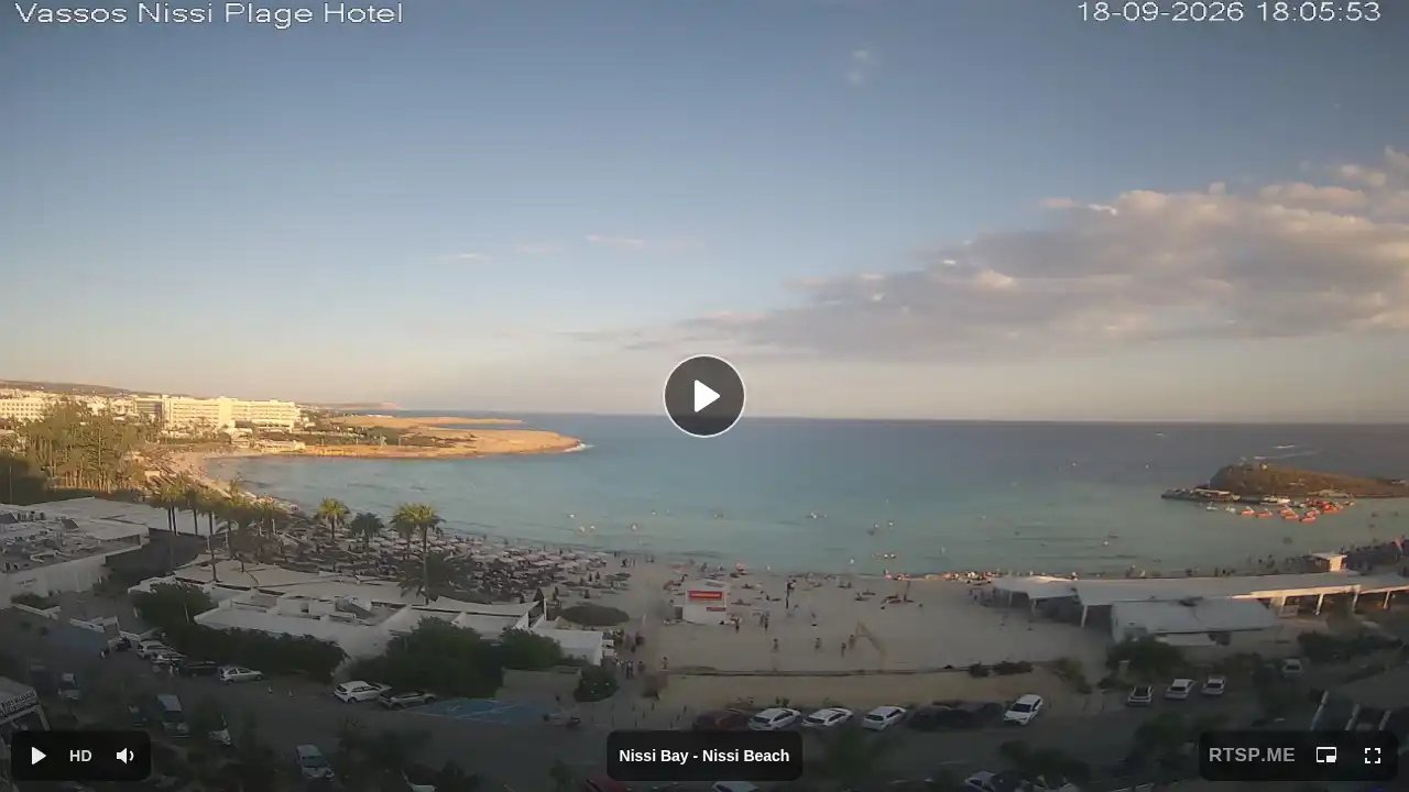 Webcam snapshot from :city — September 18, 2026 15:00