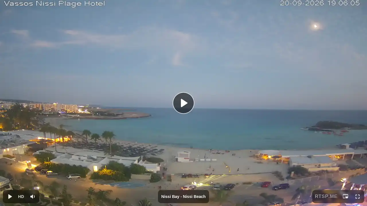 Webcam snapshot from :city — September 20, 2026 16:00