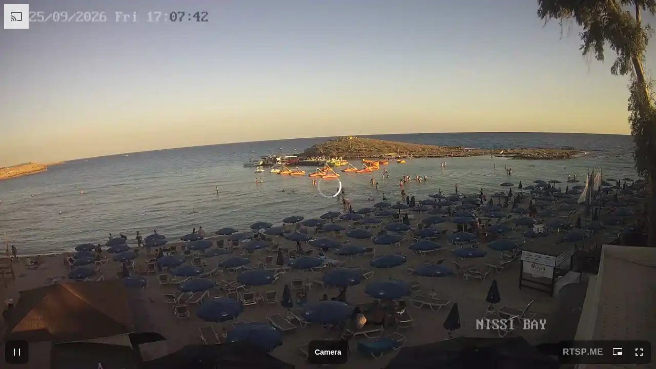 Webcam snapshot from :city — September 25, 2026 15:00