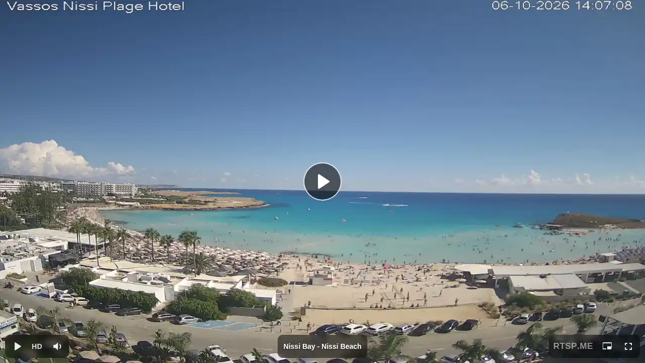 Webcam snapshot from :city — October 6, 2026 11:00