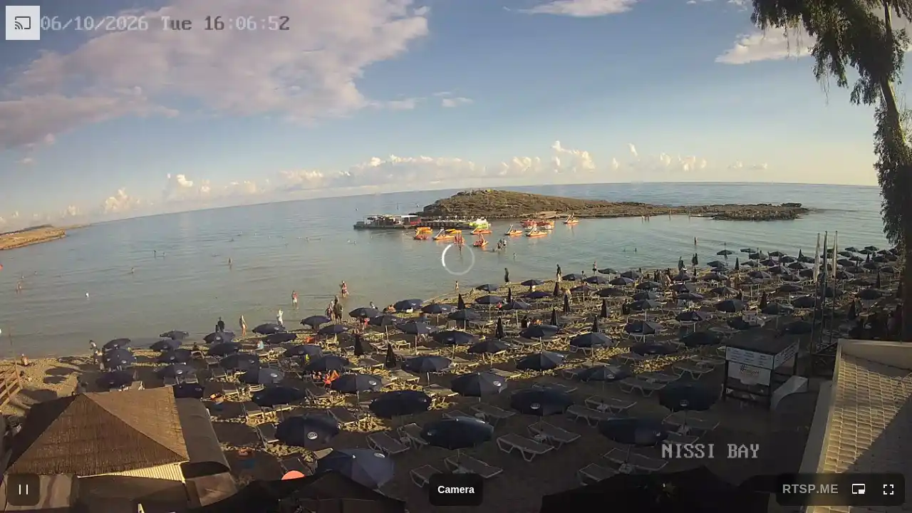 Webcam snapshot from :city — October 6, 2026 14:00