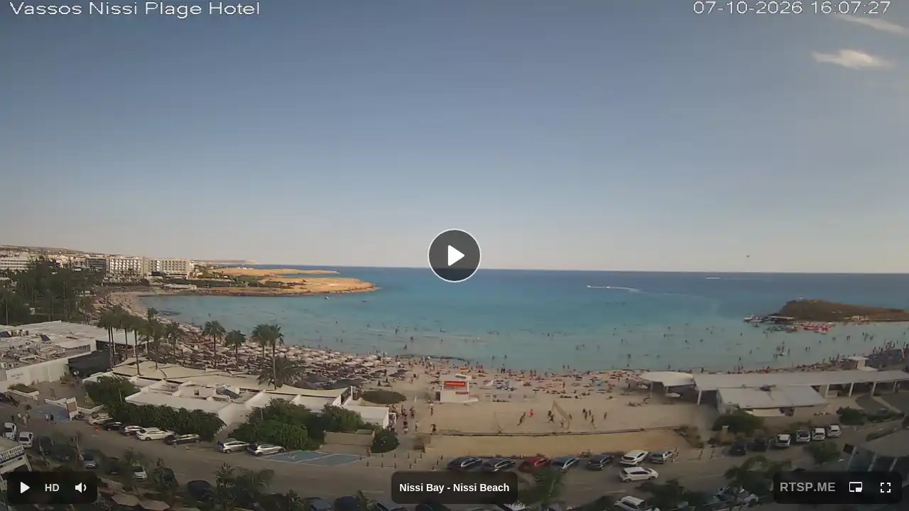 Webcam snapshot from :city — October 7, 2026 13:00