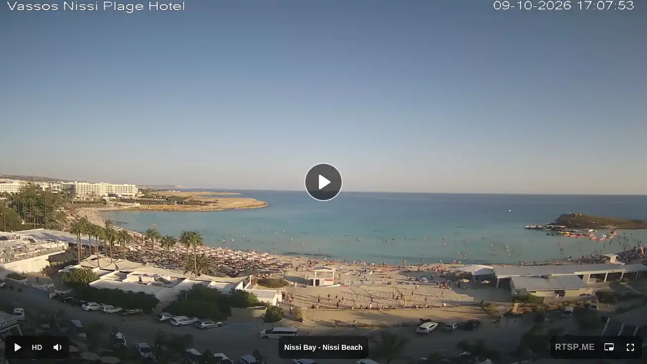 Webcam snapshot from :city — October 9, 2026 14:00