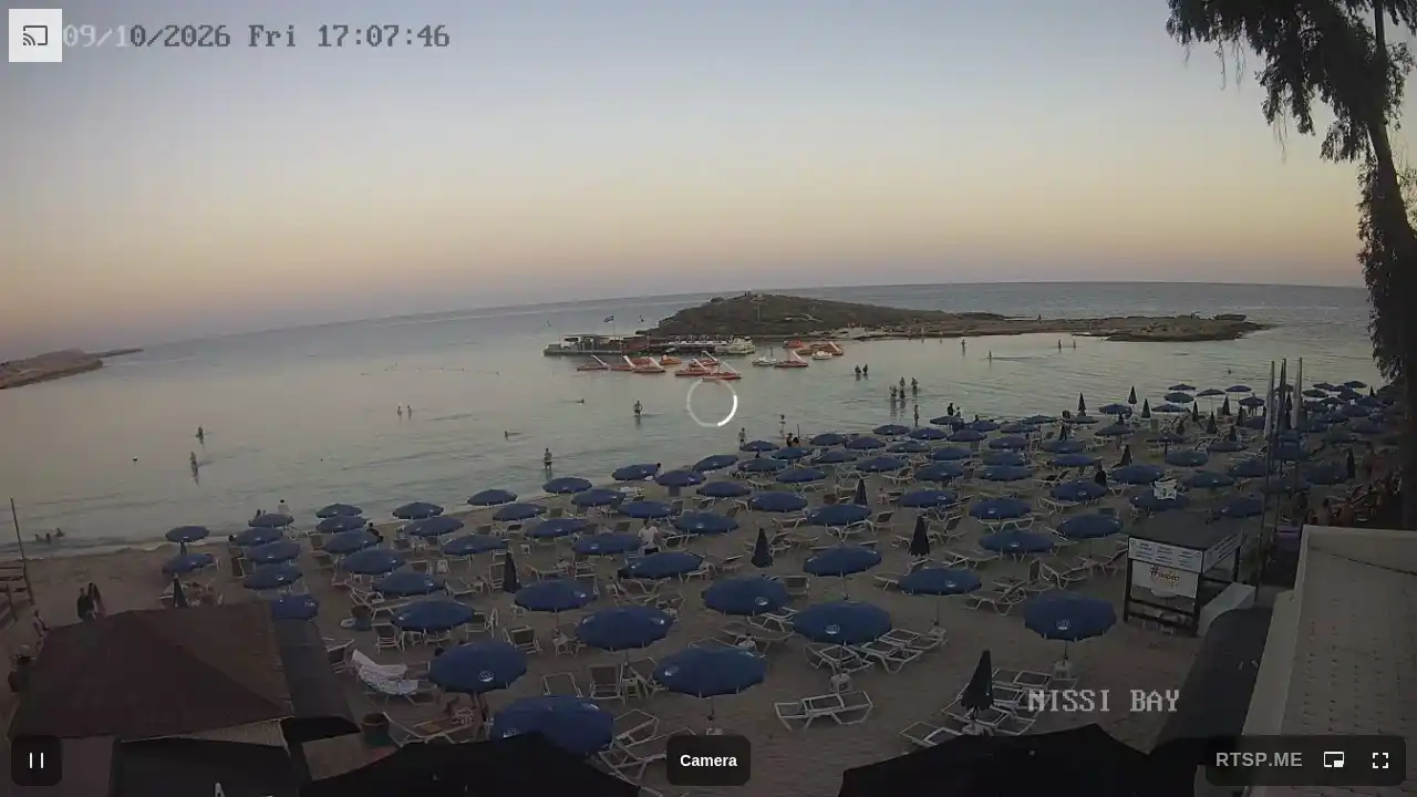 Webcam snapshot from :city — October 9, 2026 15:00