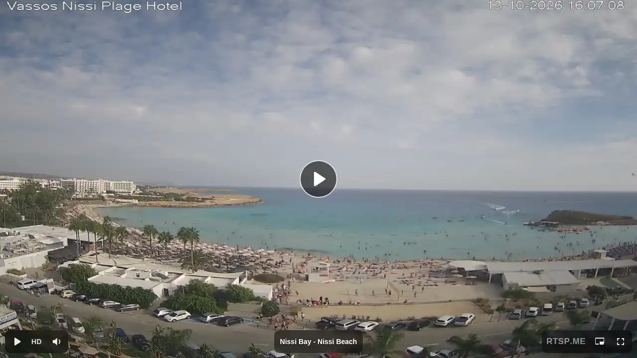 Webcam snapshot from :city — October 13, 2026 13:00