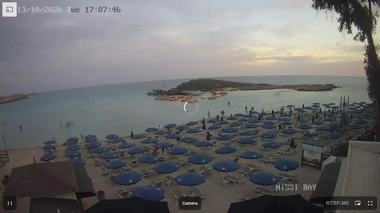 Webcam snapshot from :city — October 13, 2026 15:00