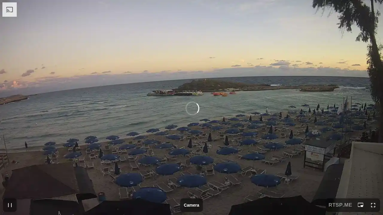Webcam snapshot from :city — October 16, 2026 15:00