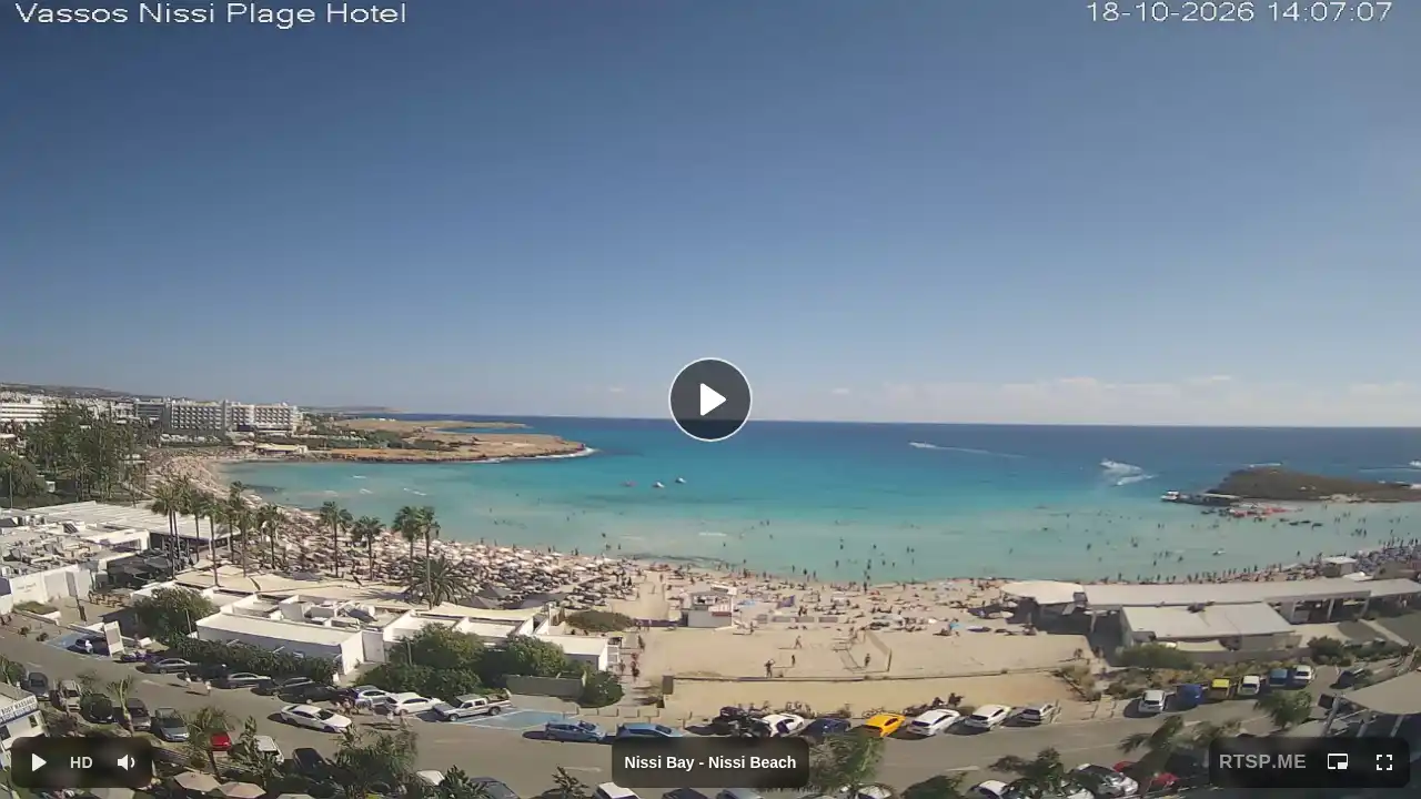 Webcam snapshot from :city — October 18, 2026 11:00