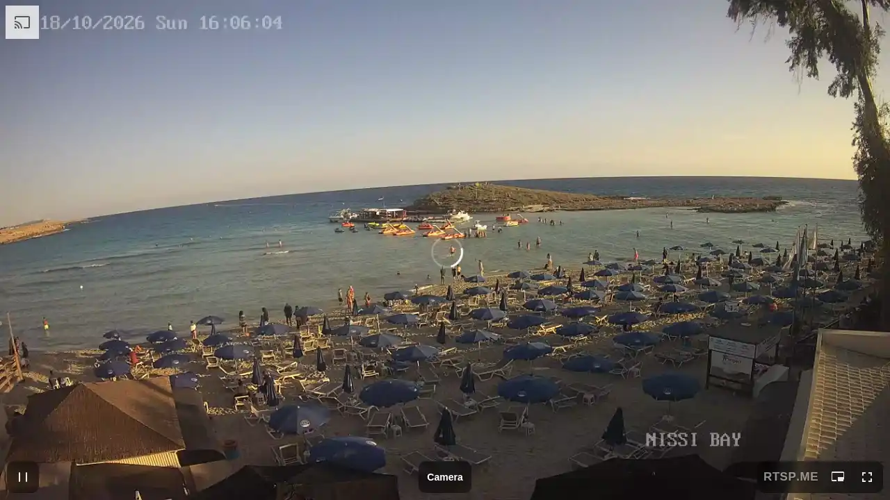 Webcam snapshot from :city — October 18, 2026 14:00