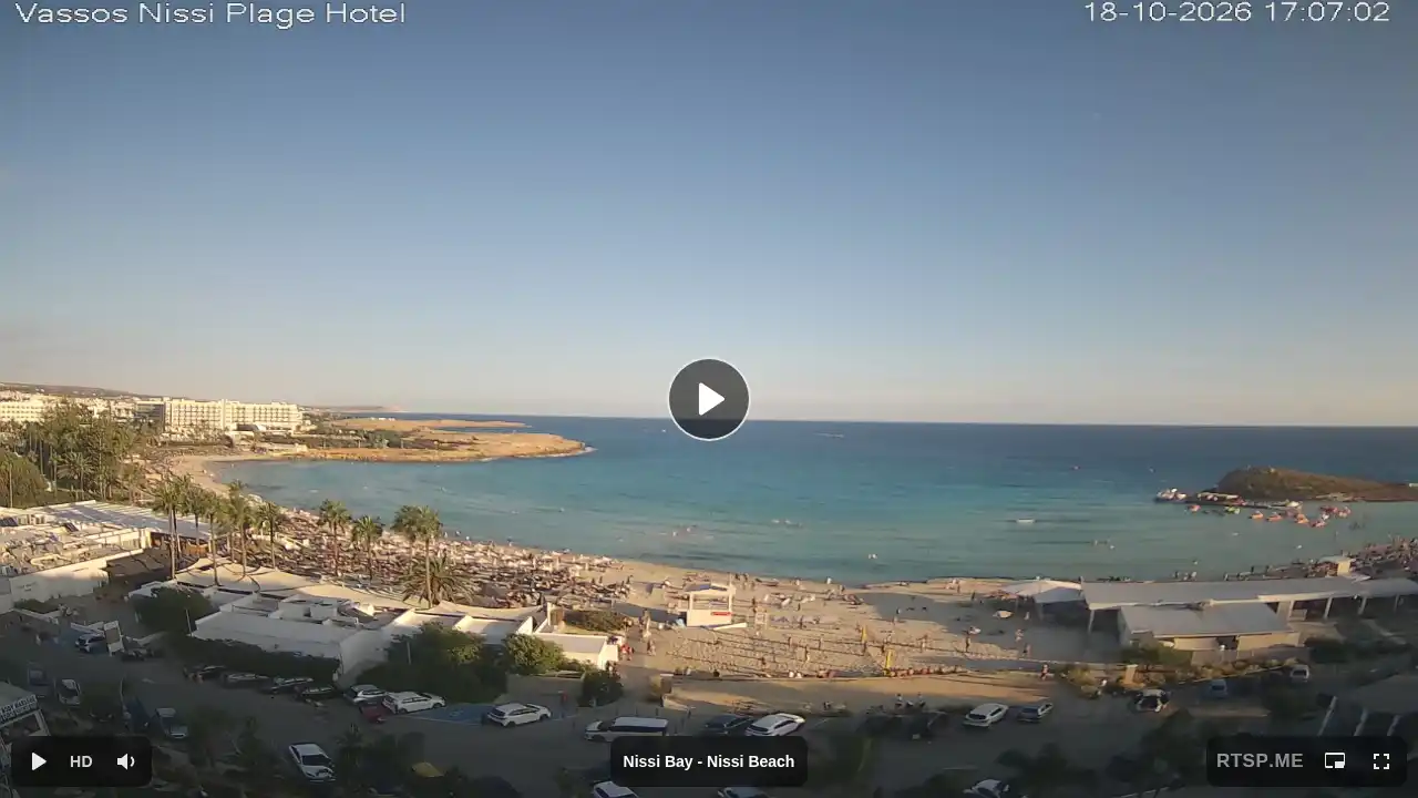 Webcam snapshot from :city — October 18, 2026 14:00